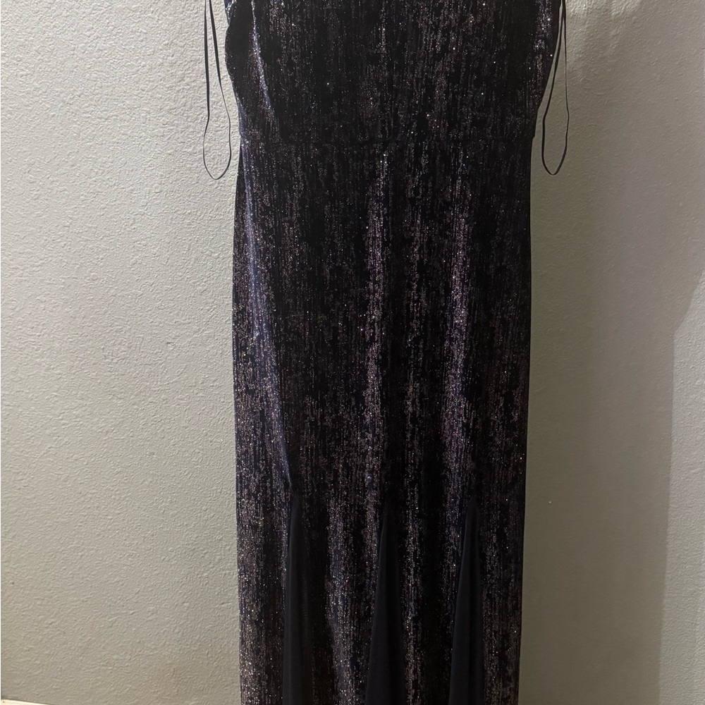 Women’s Formal Dress Size 10 Nightway Black Glitter Velvet Halter Evening Gown